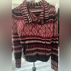 #008 Lucky Brand Sweater